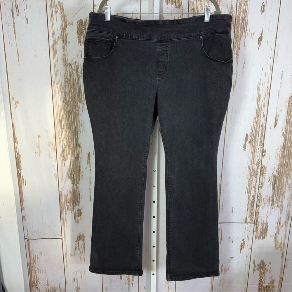 The Pioneer Woman, Faded Black Pull On Boot Cut Jeans. Size XXXL. Excellent cond